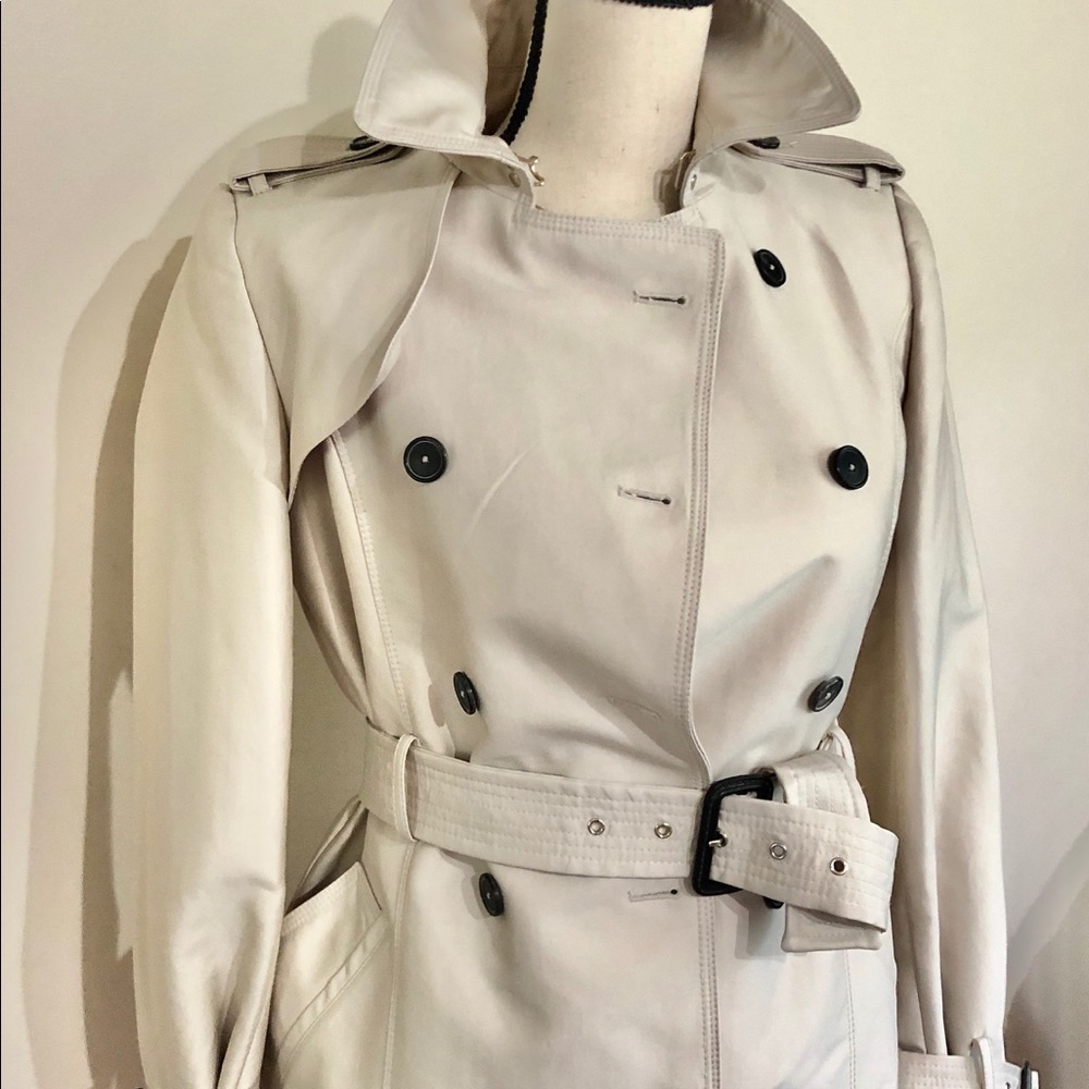 Zara  beige trench coat (NWOT)